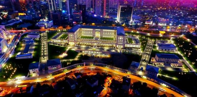 CUMHURBAKANI ERDOAN:<br>    Fethin zerinden asrlar gemesine ramen hala stanbul'un Trk milletinin ve Mslmanlarn elinde olmasnn kabullenilemediini gryoruz.    Attmz her adm, yaptmz her faaliyet dnyann tamamnn ilgisini ekiyor.    stanbul'daki (MT) blge bakanlmzn terr rgtlerinin eylem araylar ve yabanc istihbarat kurulularnn casusluk giriimleriyle etkin ekilde mcadele edecek kapasitede olmas byk nem arz ediyor.