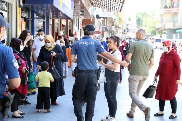 "Bir ay evde kalsak Gaziantep'te vakay sfrlasak, darda sfrlanmadka risk devam eder. Kontroll sosyal yaamda zerimize deni yapmazsak 10 gn ierisinde yine ayn yere geliriz. A veya kalc zm bulunana kadar risk her zaman var. A bulunana kadar da kontroll yaam devam edecek. Kendimizi disipline etmemiz ve bu sorunun dnyada ortadan kalkmas lazm. nk sorun sadece Gaziantep'in deil, dnyann sorunu."