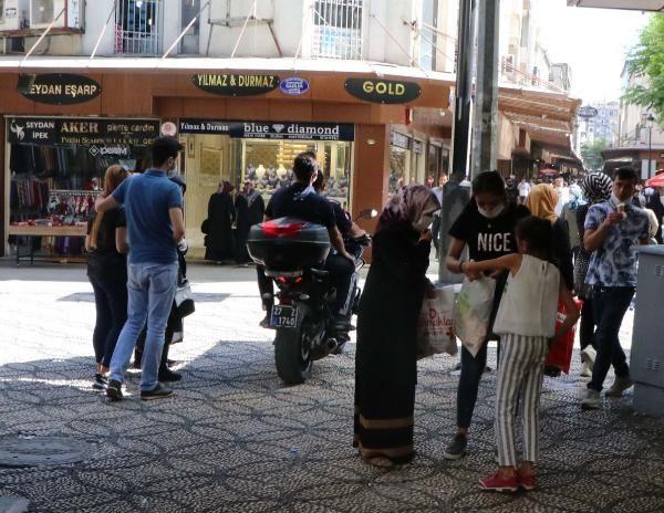 "Normal salk hizmeti dnda ambulans dnda ofrl ara kiralayacaz. Bu aracn yapaca; hasta olan ya da risk tayan kiinin toplu tama aracn kullanmasn nlemek. Ara ile hasta veya riski kii hastaneye gelecekse bu arala alnp, tekrar evine braklacak. Bu mekanizmay oluturacaz."