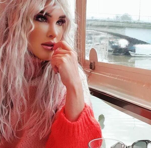 Bakanln belirttii ilgili maddelere aykr olmas sebebiyle, Bilge la Bitkisel rnler Koz. San. Ve Tic. A..iin, Covid-19 salgn dneminde yaynlanmas suretiyle, &#8216;insanlarn bilgi ve tecrbe eksiklii ile korku ve endielerinin istismar edilerek ticari rant elde edilmeye alt&#8217; deerlendirilmesi yapld.