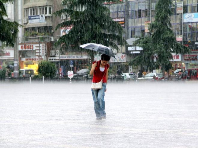 Yalar le saatlerinden sonra Denizli, Uak ve Burdur evreleri ile Aydn ve Mula&#8217;nn i kesimleri, Antalya&#8217;nn batsnn i kesimleri (Korkuteli, Elmal, Demealt) ve Isparta&#8217;nn gney ilelerinde kuvvetli (kilograma 21-50 metrekare) olacak.