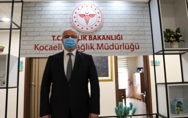 Maske takmann hem kendi hem de dier insanlara kar koruma saladn syleyen Kocaeli l Salk Mdr Op. Dr. enol Ergney, doru maske kullanmnn nemine vurgu yapt.