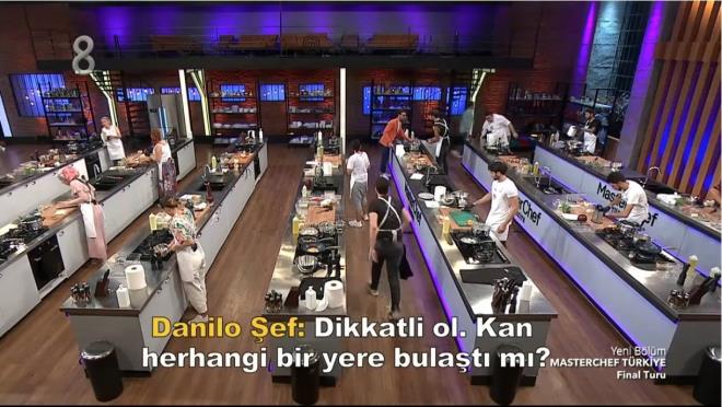 Somer Sivriolu, "Yere den eyi neden yukar koyuyorsun? Bir de Eray seni uyardnda 'ov yapma' diyorsun. ovun kimin yapt ok ak ortada" szleriyle Kayhan' uyard.