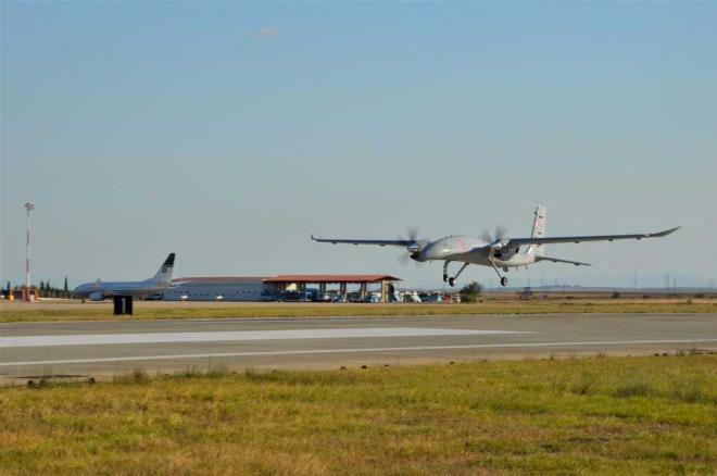 Bayraktar AKINCI THA'da ASELSAN tarafndan gelitirilen yerli AESA radar kullanlacak. Bu sayede hava hedeflerini tespit edebilecek ve yerli hava-hava mhimmatlar Gkdoan ve Bozdoan&#8217; kullanacak.