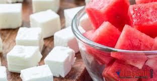 Osteoporozun lkemizin nemli halk sal sorunlarndan biri olduunu belirten Muratbey Beslenme Danman Prof. Dr. Muazzez Garipaaolu, D vitamini ile kalsiyumun kemik sal iin ayrlmaz ikili olduunu vurgulad. Arlkl olarak st rnlerinin tketilmesiyle vcuda alnan kalsiyumun kemiklere yerleebilmesi iin D vitaminine ihtiya olduunu kaydeden Garipaaolu, szlerine yle devam etti: