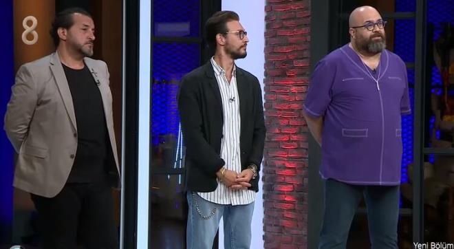 MASTERCHEF'TE 14 AUSTOS CUMA GN BRNCS KM OLDU?<br>  Yarmaclar, ilk turda bir Fransz mutfa klasii kiloren (Quiche Lorraine) yapmak iin uratlar. Fakat efler, tadm ve kontrolleri sonrasnda be yarmacnn taban baarl buldu.