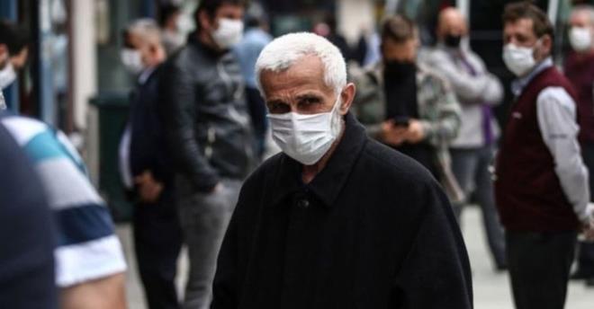 BURSA  <br>    Bursa Valilii de 65 ya st vatandalara belli saatlerde sokaa kma kstlamas getirdi. Valilik kararna gre,  <br>1-) 65 ya ve st vatandalar 08:00-10:00 ve 16:30-19:30 saat aralnda sokaa kmalar yasakland.  <br>2-) 65 ya ve st kiilerin (gelin ve damadn 1. ve 2. derece yaknlar hari) dn, nian, nikah, snnet, mevlid vb. etkinliklere katlmas yasakland.