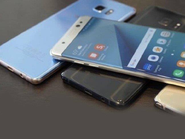 &#8220;En az 12 ay garanti verilmesi zorunlu olacak&#8221;  <br>    Bakan Pekcan, bu erevede kullanlm cep telefonu ve tabletlerin Bakanlka onayl yenileme merkezleri tarafndan belirli bir standarda gre yenilenebileceine ve sertifikal bir ekilde tekrar sata sunulabileceine dikkat ekti. Ticaret Bakanlndan "yenileme yetki belgesi&#8221; alarak faaliyette bulunacak olan yenileme merkezlerinin, tketicilerden kullanlm rnleri almak ve yenilenmi rnleri satmak zere kendilerine bal alan alc ve satc kanallar oluturabileceini anlatan Bakan Pekcan, &#8220;Yenilenen rnlerin ambalajnda, etiketinde ve reklamlarnda &#8220;yenilenmi rn&#8221; ibaresine yer verilerek sata sunulmas ve ayrca bu rnlere en az 12 ay garanti verilmesi zorunlu olacak&#8220; aktarmnda bulundu.