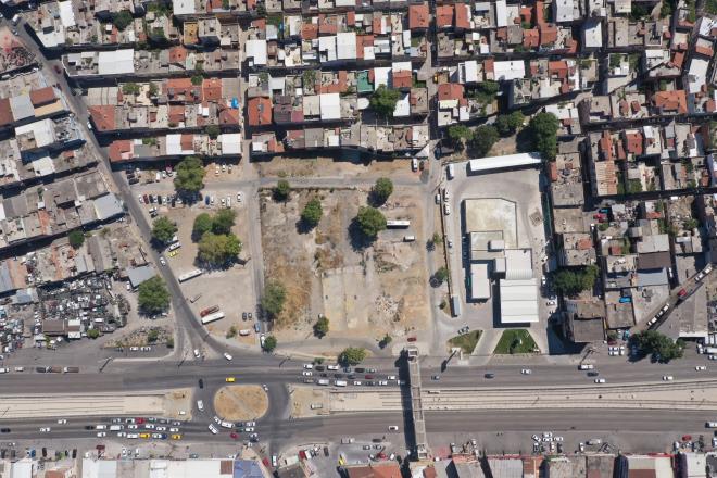 Dnmn nn aacak  <br>stanbul Caddesi&#8217;ni gerek bir vitrin haline getirecek almalara emsal tekil etmesi beklenen, 11 bin 269 metrekare alanda gelitirilecek proje, ticaret, ofis ve konut bloklarndan oluuyor. Blgedeki btncl bir kentsel dnmn ilk etab olacak projenin stanbul Caddesi&#8217;ndeki dnm srecini hzlandrmas bekleniyor.