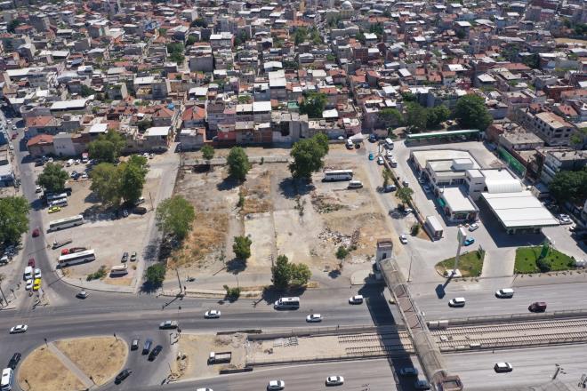 Blgedeki plansz ve dzensiz yaplamann tamamen ortadan kalkmas iin bir rnek oluturacak ve kat karl gerekletirilecek dnm projesinde ihaleyi kazanan firma ile szleme imzaland.