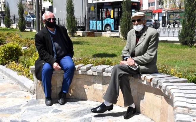 MARDN    Mardin'de 65 ya ve zeri vatandalar ile 15 ya alt ocuklarn nian, kna ve dn gibi etkinliklere katlmalarnn ikinci bir karara kadar yasakland.