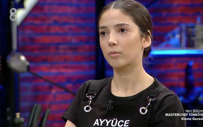 Sylenmeyecek laflar syledi<br>  -Birini tanmak iin krmak gerekiyormu. Ben Duygu'yu krdktan sonra tandm. Burda sylenmeyecek szler syledi. Bu beni gerekten ok krd. Demek ki arkadalmz o kadar yakn deilmi. Onu potaya koyduum an bizim arkadalmz bitti.