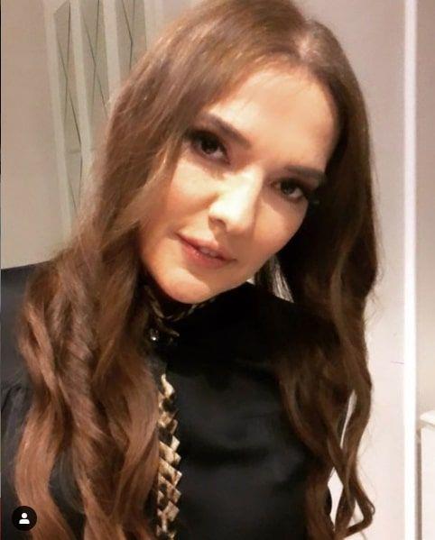 te yandan Demet Akaln, doalgaz mjdesinin ardndan sosyal medya hesabndan ''Karadeniz&#8217;de doalgaz... Hayrl olsun, acaba ka sene yetiyor?'' sorusunu sormutu.