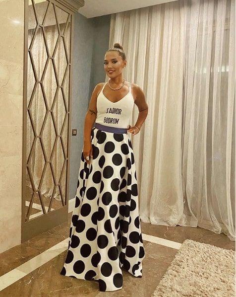 Bunun zerine Demet Akaln, unlar syledi:    <br>  ''Muhteem bir ey. lkemiz iin inanlmaz gurur verici bir ey. Merak ettim bize ne kadar yeter diye. eme&#8217;de olmamamza ramen ok yksek elektrik faturas geldi.''