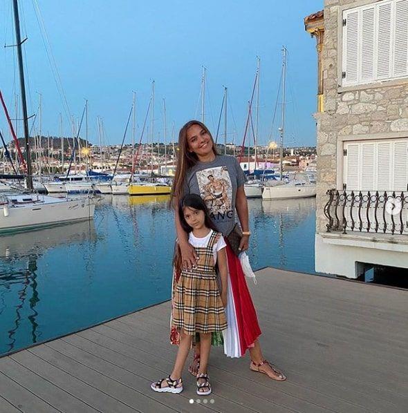 ''Hi yaanmayan eve bir buuk milyar gelmi. Hayr ben doalgazdan yaknmyorum. Elektrik faturas ok yksek geldi. Ondan yaknyorum.''