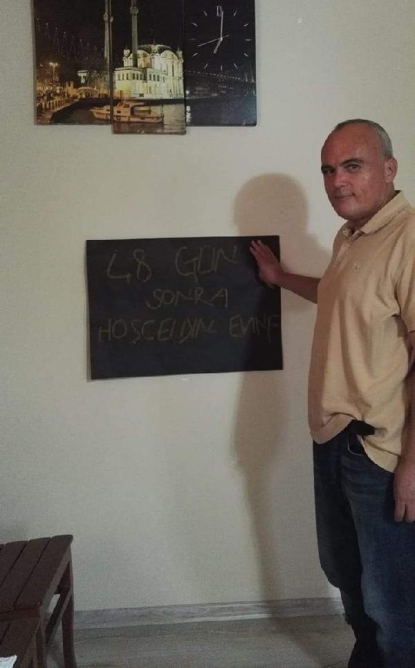 MASKE TAKMAYANI UYARIYOR<br>    Maskesiz grd herkesi de uyardn dile getiren Ahmet Yertan, unlar syledi:    "Maske takmayan ok insanla karlatm. 'Neden maske takmyorsunuz?' diye sorduumda 'Bize bir ey olmaz' diyorlar. 'Ben hi yle bir ey demedim ama bana bulat. 1 ay boyunca entbe kaldm. Nasl yaadm, bilmiyorum' dedim. Bir akaryakt istasyonuna gittim, 2 gen maske takmamt. Hastaneden yeni ktm, 20 gn entbe kaldm syledim. Hemen maskelerini taktlar.