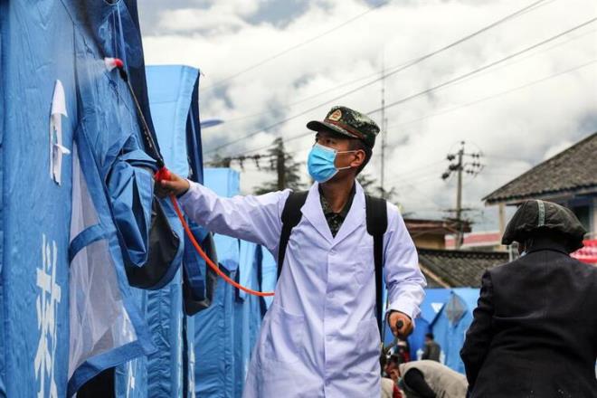 Dnya apnda a almalar devam etse de Avrupa bata olmak zere birok lkede ikinci dalga panii oktan balad, alarm zilleri almaya devam ediyorTm bu gelimelerin ortasnda Hong Kong'dan gelen bir haber korkuyu daha da bytm oldu.