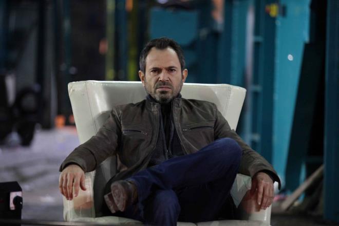 Olgun imek, imdilerde Show TV'de yaymlanan Ramo dizisinde Cihangir rolnde oynayacaktr.