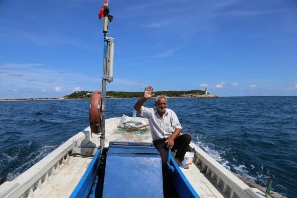 1 yandan beri yaad adada ok mutlu olduklarn ifade eden Mustafa Ik, &#8220;Babam fenerciydi. Onun grevinden dolay biz de burada kaldk. O gnden bu yana biz burada yayoruz, ilk geldiimizde ben 1 yandaydm.