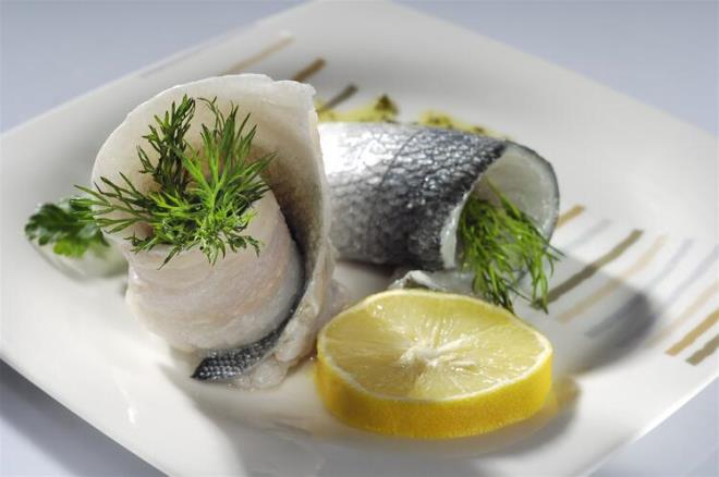 HASTALIKLARA KARI VCUT DRENCN ARTIRIYOR  Baln az oranda yaa sahip yksek deerli bir protein kayna olduunu belirten Fadlolu, yle devam etti: "Balk eti yzde 15-25 deerleri arasnda protein ierir."