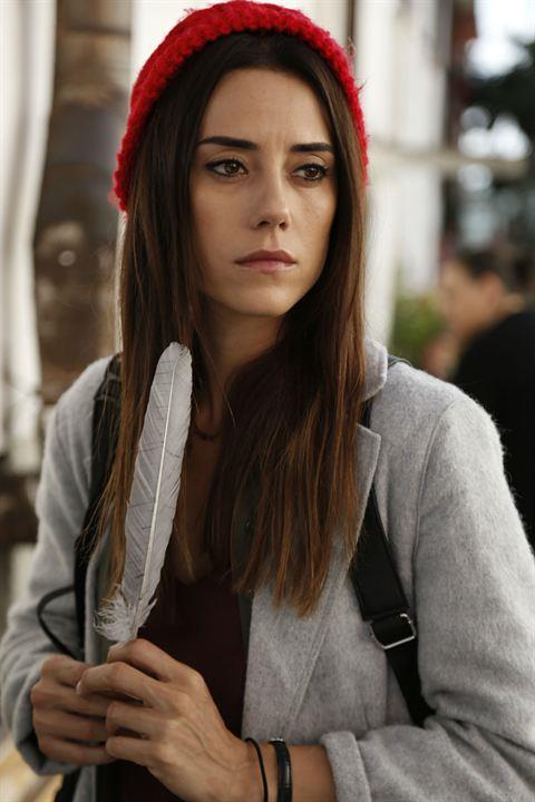 Byk baarlar getirmesini umuyoruz: Medyapm&#8217;n Ynetim Kurulu Bakan Fatih Aksoy ise: &#8220;Kurban olmay kabullenmeyen ve asla pes etmeyen bir kadnn hikayesini anlatmak beni ok heyecanlandryor. &#8220;Anne&#8221;den sonra ikinci kez birlikte alacam Cansu Dere&#8217;nin bu karakteri ok baarl bir ekilde hayata geireceine inanyorum. Dnyann nde gelen drama uzman BBC ile olan ortaklmzdan dolay son derece mutluyuz ve bu ortakln uzun soluklu olmas ve dnya apnda byk baarlar getirmesini umuyoruz&#8221; diyerek duygularn dile getirdi.