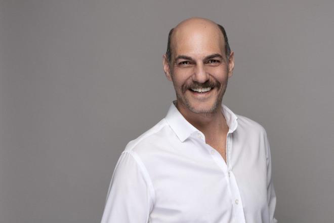 ATV ekrannda yaynlanacak ikinci sezonunun ekimlerini tm hzyla srdren &#8216;Kurulu Osman&#8217;n kadrosuna usta oyuncu Umut Karada katld. Karada&#8217;n dizide hangi rol stlenecei nmzdeki gnlerde aklanacak.