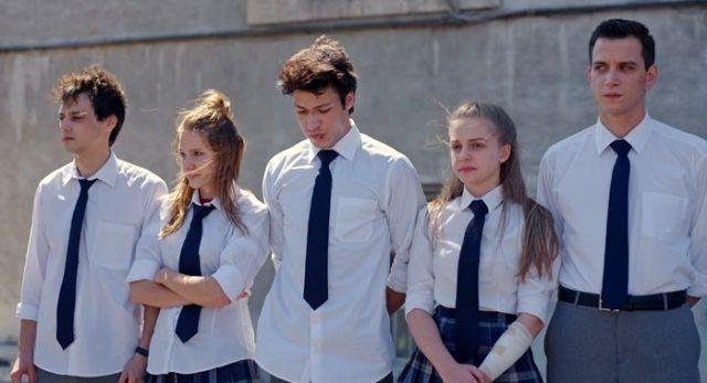 Ak 102 dizisinde barolleri paylat Alina Boz'un da testi pozitif kt renildi.