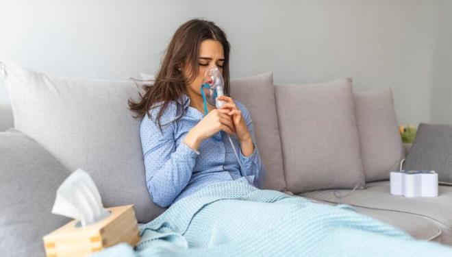 The Sun'a konuan Doktor Ben Littlewood-Hillsdon, Covid-19'un neden uzun sren bir hastalk olduunun henz anlalamadn syledi. &#8220;Uzun Covid "in resmi bir tbbi terim olmadn, ancak semptomlar, Dnya Salk rgt tarafndan resmi olarak tannan iki haftalk semptom sresinden daha uzun sre devam eden kiileri tanmlamak iin konuma dilinde kullanlan bir terim olduunu aklad.