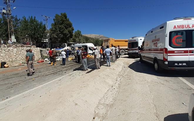 Minibsn n blm hurdaya dnerken, yolcular da iinde skt. hbar zerine kaza yerine jandarma, salk, AFAD ve kurtarma ekipleri sevk edildi. Ekiplerin minibsten kard 19 yaral ilk mdahalelerinin ardndan ambulanslarla hastanelere kaldrld.
