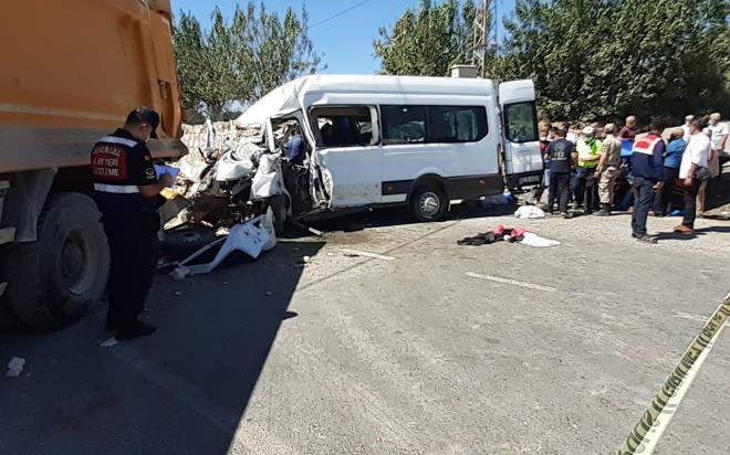 Kahta Devlet Hastanesi'ne kaldrlan yarallardan 2'si durumu ar olduu iin Adyaman'a sevk edildi.