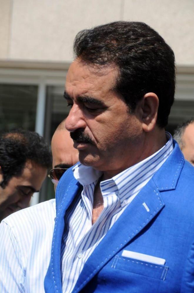 ''Hatta benim bulduum mterileri kendisinin bulduu mterilere telefonla aratm, &#8216;Siz buraya bouna heveslenmeyin, buray biz satn alacaz, geri adm da atmyoruz&#8217; eklinde konumalar olmu. Mlklerimle ilgili kararlarma engel olmaya alan ve beni gyabmda tehdit ederek bulduum mterilerimi de tehdit eden Ahmet Salim Tatlses&#8217;ten ikayetiyim. Ateli silah olup olmadn grmedim, ancak olabilir diye dnyorum.''