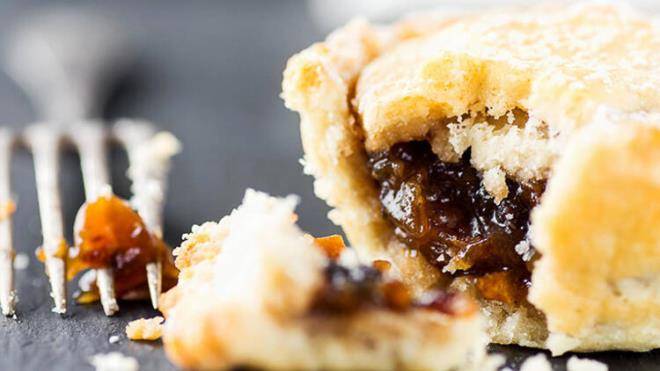 Tatllar  <br>eker yemek, baklk sisteminizi ve beyaz kan hcrelerinizin sizi hasta eden mikroplarla savama yeteneini geici olarak basklayabilir .Bu nedenle daha da ktlememek iin eker arzunuzu kontrol altnda tutmaya almalsnz.