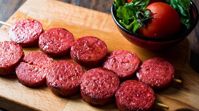 lenmi gdalar  <br>Tm ilenmi gdalar salksz ya da kt bir seimdir. Ancak bunlarn ierisinde yksek miktarda tuz, eker ve ya ierenler en tehlikelileri. Neden mi? nk ierisinde yer alan maddeler vcutta iltihaplanmaya yol aarak iyileme srecini geciktirebilir. Bu nedenle iyileene kadar tuzlu attrmalklar, kahvaltlk gevrekler, arkteri rnlerinden uzak durmakta fayda var.