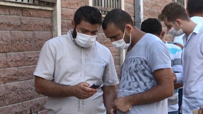 Grevliler; fiziksel mesafeyi salamak, vatandaa HES kodu almak, gelen sorular yantlamak, gvenlii ve ubeye girileri salamak arasnda kald.