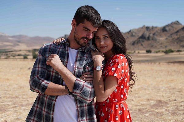 Dizinin konusu bozkrn ortasnda yer alan irin bir kasabada yaayan Anadolu insannn yksn anlatyor. Efsaneleri, gelenekleri, ehirlerde unutulmaya yz tutmu deerleri gnlden yaayan, aln teriyle kazanrken sevdasn yreiyle hisseden, umutlar ve hayalleri uruna yaam mcadelesi veren insanlarn hikayesi seyirciyle bulumaya hazrlanyor.