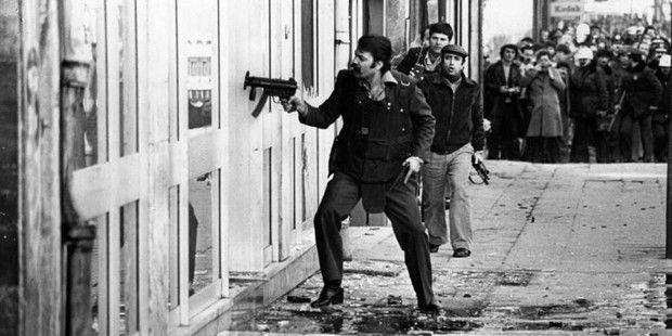 Mahkeme, 18 Haziran 2014'te Evren ve ahinkaya'y, 1979'da verdikleri muhtrayla "anayasa ve TBMM'yi ortadan kaldrmaya ve grevini yapmasn engellemeye teebbs", 1980'de de cebren "anayasay tayir, tebdil veya ilgaya ve bu kanun ile teekkl eden TBMM'yi skat ve cebren men" suundan arlatrlm mebbet hapis cezasna arptrd.