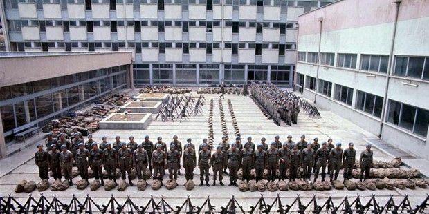 Ardndan Trkiye'nin drt bir tarafndan, darbenin sorumlular ile bu kiilerin emir ve talimatlarn uygulayanlar hakknda su duyurular yapld.      O dnem hayatta olan Evren ile eski Hava Kuvvetleri Komutan Tahsin ahinkaya hakknda Ankara Cumhuriyet Basavclnca soruturma balatld.