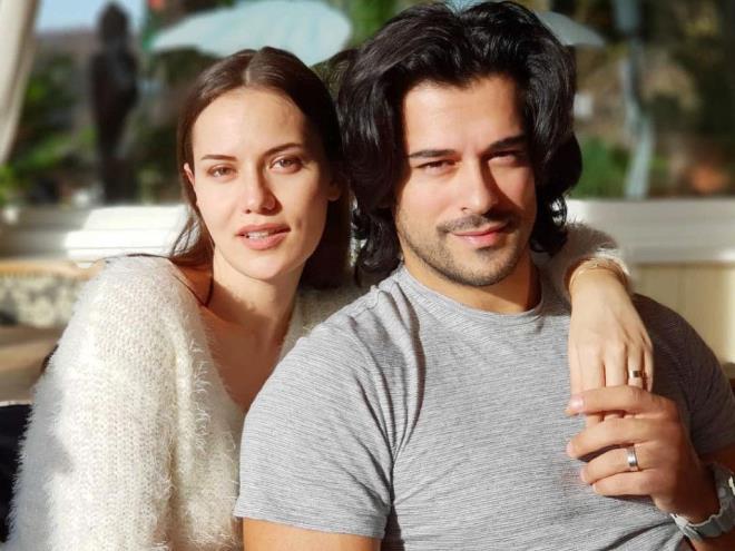 Peki, Fahriye Evcen ve Burak zivit kavga olay nedir?  <br>  Getiimiz gnlerde Fahriye Evcen ve Burak zvit'in byk bir kavga ettikleri dilden dile yaylmt.    ddialara gre, Fahriye Evcen ve Burak zivit'in Bodrum'daki yazlndan sesler ykselmi ve gece yars kavga balamt.