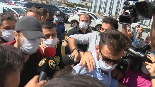 &#8220;Bir ekip verip tarafmz koruyacaklarm'': Devlet tarafndan koruma gnderildiini syleyen Meri, &#8220;Bir ekip verip tarafmz koruyacaklarm. Bu eve ailemi, gvenli bir ekilde nasl getireceimi bilmiyorum artk. Ben 2012&#8217;den beri Amerika eitiminden sonra geri dndm. Ailemle beraber olmak iin. Ama ailemle beraber olamyorum" eklinde konutu.