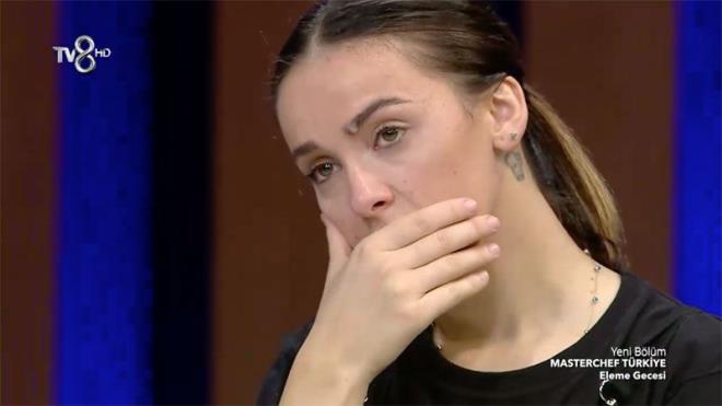 Selin sayesinde kurtuldu<br>  Somer ef, 'Burda kaldn srece yat kalk Selin'e dua et. nk onun ahtapotu pimemiti. Eer Selin ahtapotu piirse bugn sen gidiyordun. Byle bir kazay bir daha atlatamazsn" dedi.  Selin ise alayarak ayrlmay istediini belirten u aklamay yapt:  '20 aylk bir olum var. O buraya gelemiyor ben korona sebebiyle ona gidemiyordum. O yzden sakin altm. Ama zaten burda bu kadarlk bir sre bana yeterliydi. nemli olan burdan sonra devam etmekti'