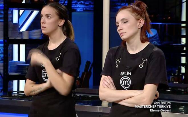Masterchef'te kim elendi, geldii hafta gitti  <br>  Kbrs'tan yarmaya katlan Tanya ile bu hafta yarmaya dahil olan Selin son ikiye kalan isim oldu. Tanya yapt hata sebebiyle Somer ef'ten ar bir laf yedi ve iki gz iki eme alad. Selin ise yemeinde byk hatalar yapt. Jri, ikincinin tek ans elenen ismin ok kt olmas dedi. Masterchef'ten elenen isim Selin oldu. Selin geldii hafta kaptan seildi ve ardndan kendini potada, sonra da veda ederken buldu. Geen hafta da Arem Yce yarmaya dahil olduu hafta kaptan yaplm, ardndan potaya atlm ve elenmiti. Selin'in kaderi de Arem ile ayn oldu.
