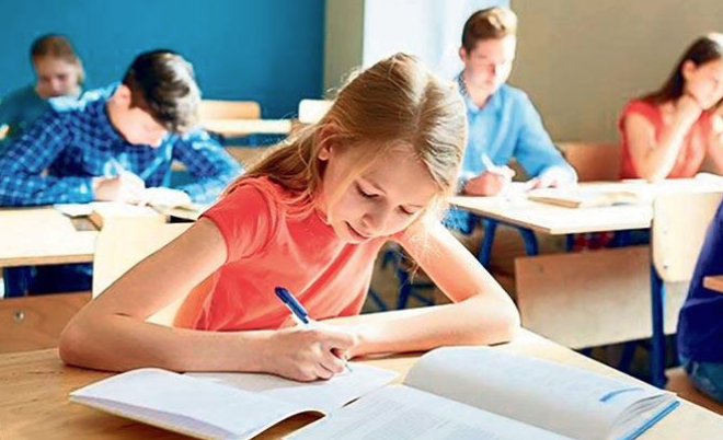 Okulum temiz belgesi  <br>  Okullar defalarca dezenfekte edildi, fiziki olarak hazrland. Yaklak bir aydr al provalar sk sk tekrarland. Bu dnemde bata zel okullar olmak zere birok okul bir hayli masraf yaparak &#8220;TSE Okulum Temiz&#8221; belgeleri ald. Umarm okullar alr ve belgeler de amacna eriir.