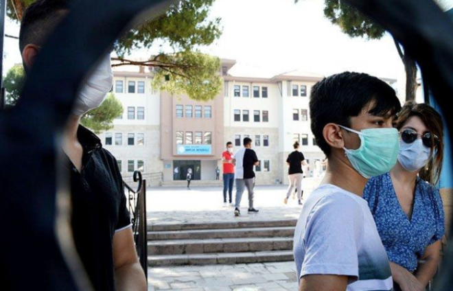 Bakanln aklamasna gre, &#8216;uyum haftas&#8217; ad verilen ilk hafta okul ncesi ve birinci snflar haftada 2 gn okula gidip yz yze eitim alacak.