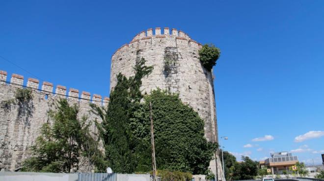 Restorasyon srecinin detaylar Fatih Belediye Bakan M. Ergn Turan tarafndan Perembe gn dzenlenecek basn toplantsyla duyurulacak.