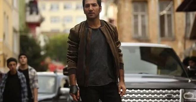 Berkay Ate de sosyal medya hesaplarndan yapt paylamla "Yine gelirim. Seve seve, her zaman! Sizinle olmak en gzeliydi" yantn verdi.