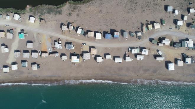 Oba ve ardaklarn son hali ve denizde yzen kiiler drone ile havadan da grntlendi.