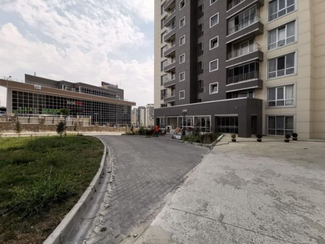 Gaziantep - ehitkamil 1 adet konut. Sat bedeli 307 bin TL. Bursa Orhangazi 2 adet iyeri - Sat bedelleri 110 bin TL'den balyor. &#8203;Denizli Bekilli 2 adet iyeri - Sat bedelleri 70 bin TL'den balyor.