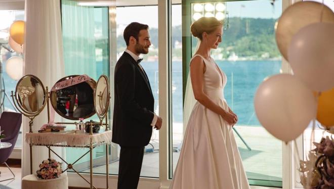 Melek Balekolu&#8217;nun ynetmen koltuunda oturduu, senaryosunu Aksel Bonfil&#8217;in kaleme ald dizi iin szlemesinin uzatlmamasna karar verildi.