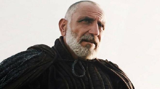 Getiimiz hafta yayn hayatna balayan ve byk ses getiren dizi, ilk blmyle reytinglerde zirveye yerleirken, sosyal medya platformu Twitter'da en ok konuulanlar listesi Trend Topic'te saatlerce gndemde kald.