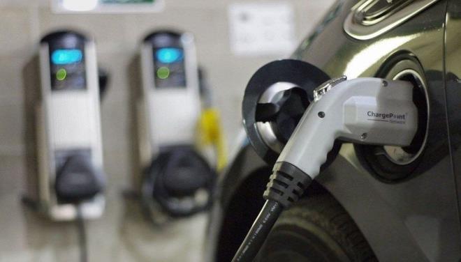 Ayrca, Eyll sonunda 261 adet elektrikli ve 11.750 adet hibrit otomobil sat gerekleti.